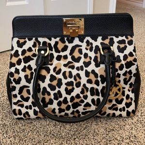 Like new leopard MK bag